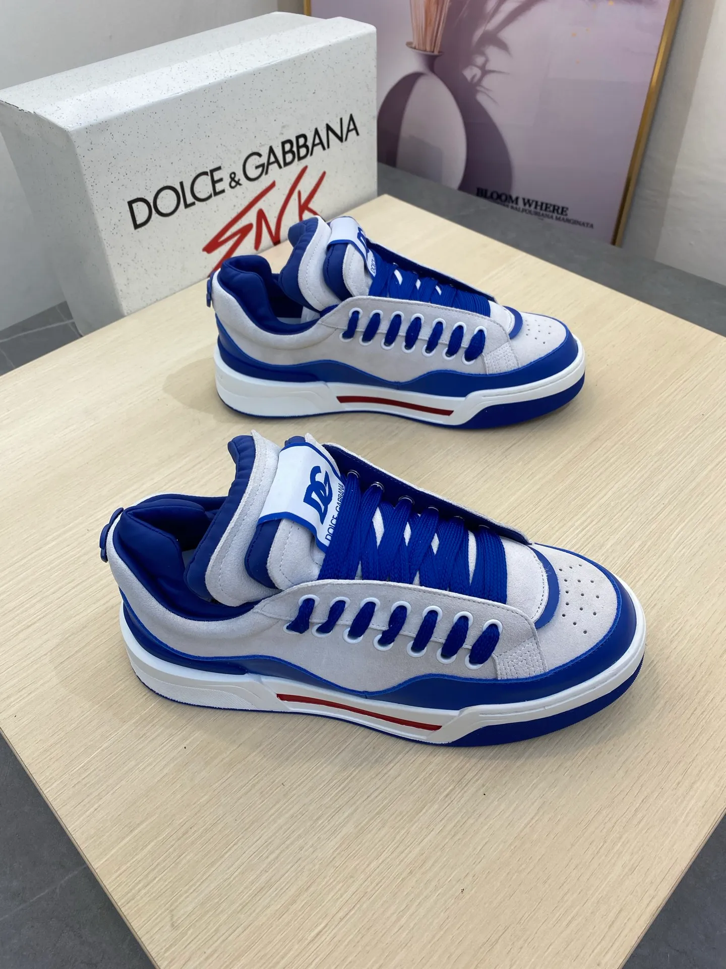 P740••New arrivals••Dolce&Gabbana••DG✔️High-end men's sports•casual shoes. Original goods from top counters. Original imported cowhide, multi-material splicing design ➕Imported cowhide lining, cowhide feet ➕Original TPR elastic outsole.  Size: 39-44 (38, 45 customized)